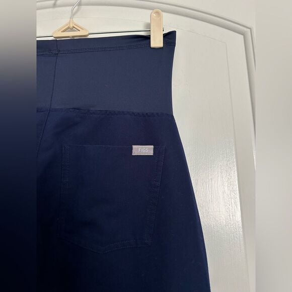 Figs Yola Women's Navy Blue Slim Leg Cargo Maternity Scrub Pants Size XS comfy - Picture 6 of 10